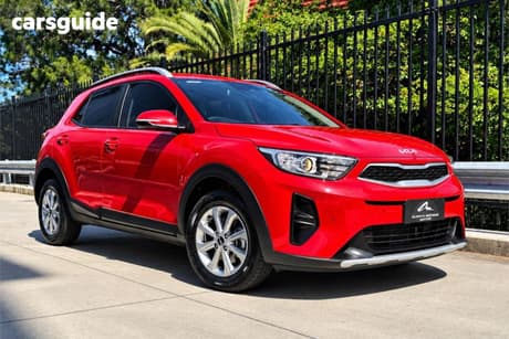 Red 2024 Kia Stonic Wagon S