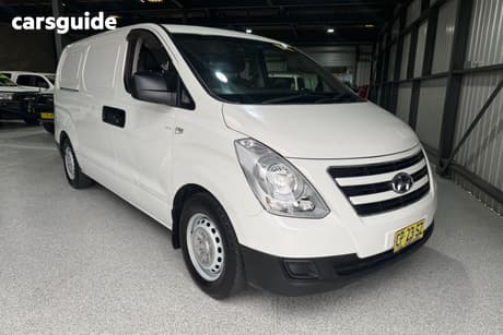 White 2018 Hyundai Iload Van 3S Liftback