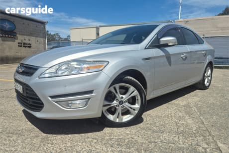 Silver 2010 Ford Mondeo Hatchback Zetec