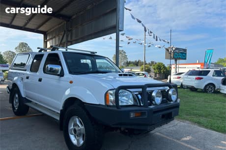White 2012 Nissan Navara Dual Cab Pick-up St-R (4X4)