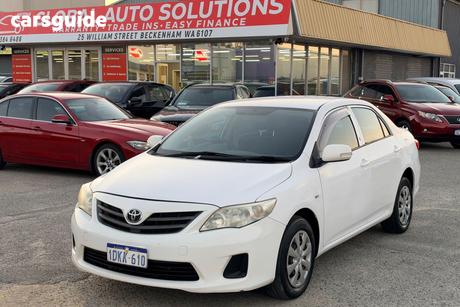 White 2010 Toyota Corolla Sedan Ascent