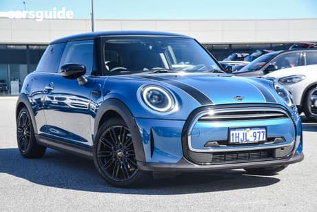 Black 2021 Mini Cooper Hatchback Classic 3D Hatch