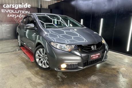 Grey 2013 Honda Civic Hatchback Vti-L