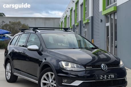 Black 2016 Volkswagen Golf Wagon