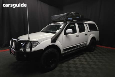 White 2013 Nissan Navara Dual Cab Pick-up St (4X4)