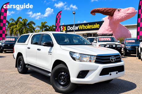 White 2018 Toyota Hilux Double Cab Pick Up Sr (4X4)