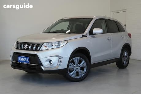 Silver 2023 Suzuki Vitara Wagon Beat