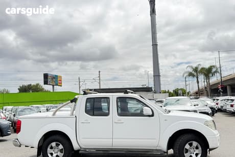 White 2011 Nissan Navara Dual Cab Pick-up St (4X4)