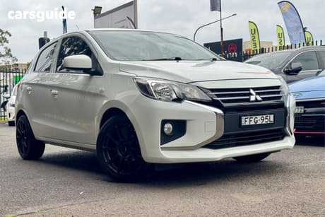White 2021 Mitsubishi Mirage Hatchback Es