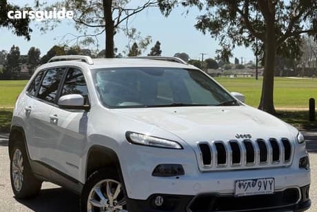 White 2015 Jeep Cherokee Wagon Limited (4X4)