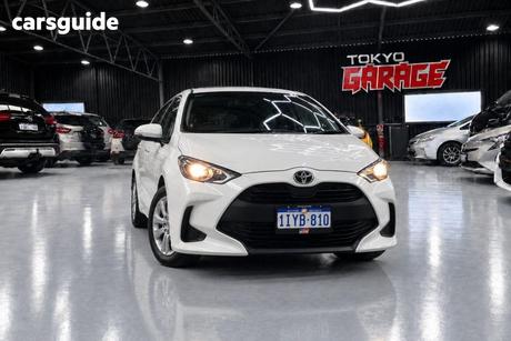 White 2020 Toyota Yaris Hatchback Zr Hybrid