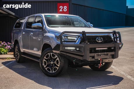 Silver 2022 Toyota Hilux Double Cab Pick Up Sr5 + Premium Interior (4X4)