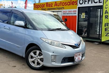Silver 2010 Toyota Estima Wagon