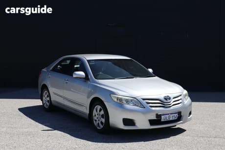 Silver 2010 Toyota Camry Sedan ALTISE