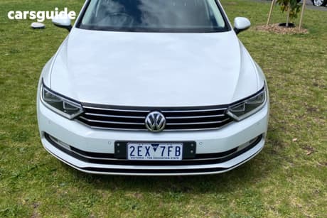 White 2018 Volkswagen Passat Wagon 132 Tsi