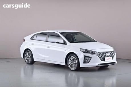 White 2020 Hyundai Ioniq Hatchback Plug-In Hybrid Elite