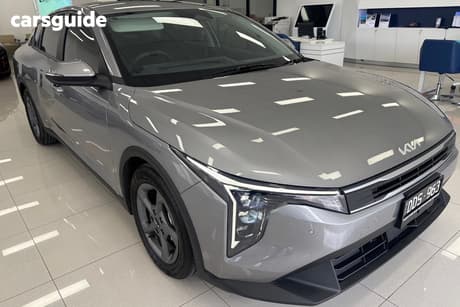 Grey 2024 Kia K4 Sedan S