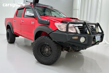 Red 2013 Toyota Hilux Dual Cab Pick-up Sr5 (4X4)