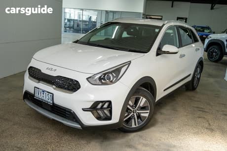 White 2021 Kia Niro Wagon Hev S (Hybrid)