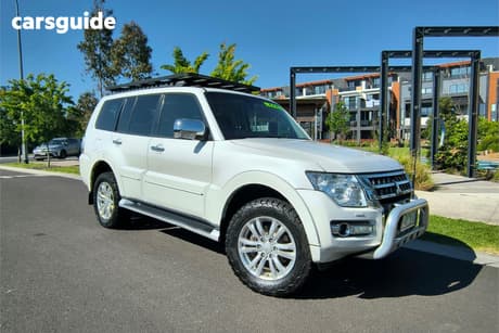White 2015 Mitsubishi Pajero Wagon Exceed Lwb (4X4)