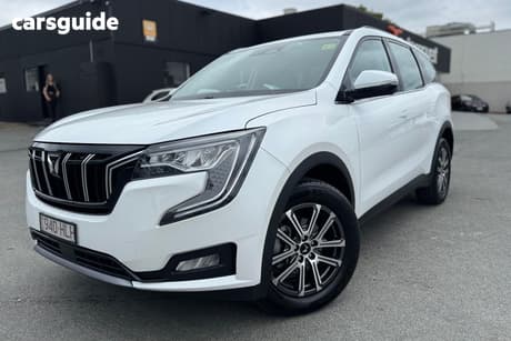 White 2025 Mahindra XUV700 Wagon Ax7L