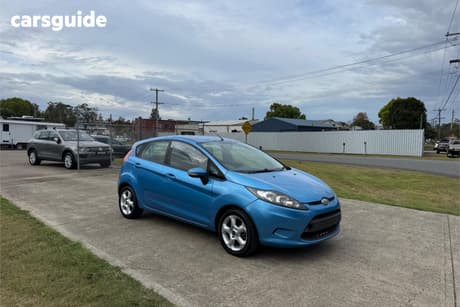 Blue 2009 Ford Fiesta Hatchback Lx