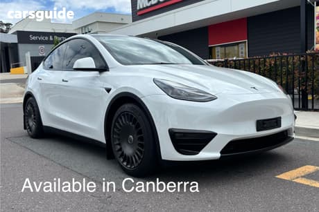 White 2023 Tesla Model Y Wagon Performance