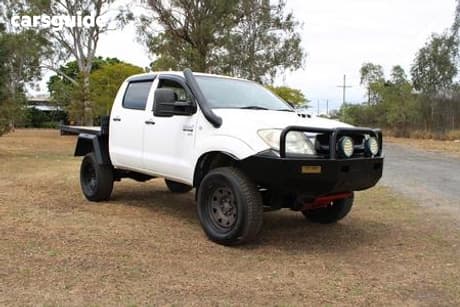White 2010 Toyota Hilux Dual Cab Chassis Sr (4X4)