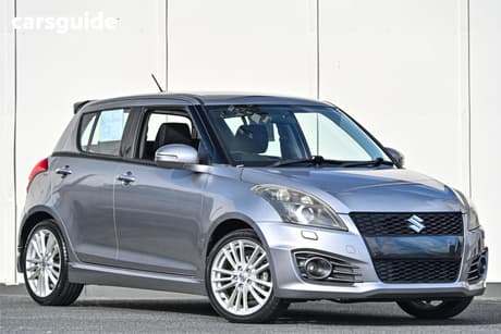 Silver 2014 Suzuki Swift Hatchback Sport