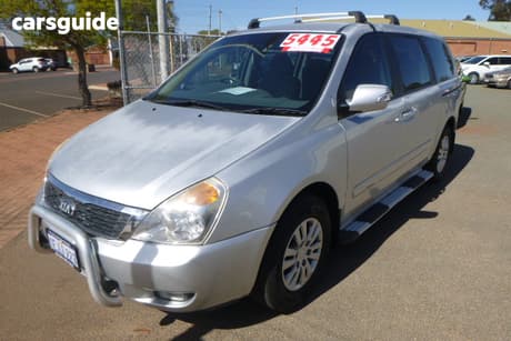 Silver 2013 Kia Grand Carnival Wagon Platinum