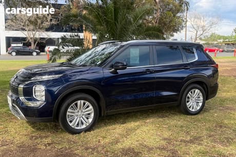 Blue 2024 Mitsubishi Outlander Wagon Ls 7 Seat (2Wd)