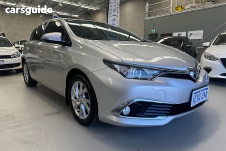 Silver 2016 Toyota Corolla Hatchback Ascent Sport