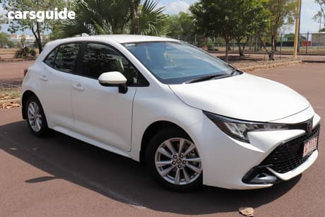 White 2022 Toyota Corolla Hatchback Ascent Sport + Convenience Pk