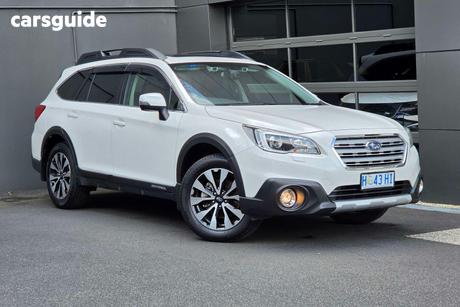 White 2017 Subaru Outback Wagon 2.5I Premium