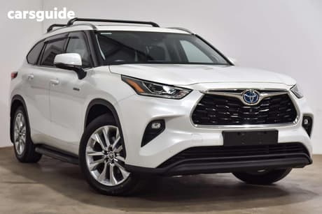 White 2022 Toyota Kluger Wagon Grande Hybrid Awd