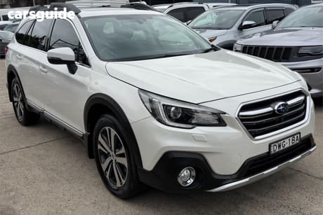 White 2018 Subaru Outback Wagon 3.6R