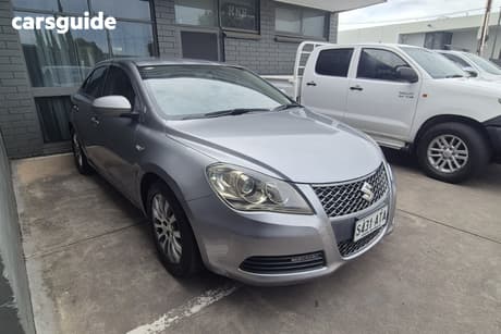 Silver 2012 Suzuki Kizashi Sedan Touring