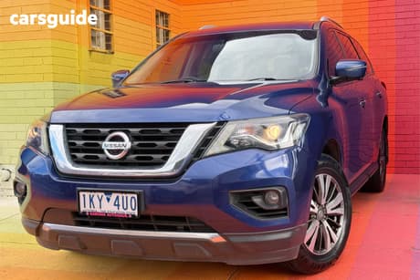 Blue 2017 Nissan Pathfinder Wagon St-L (4X2)
