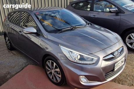 Silver 2014 Hyundai Accent Hatchback Sr