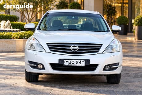 Grey 2013 Nissan Maxima Sedan 250 St-L
