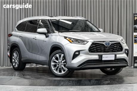 Silver 2024 Toyota Kluger Wagon Grande Hybrid Awd