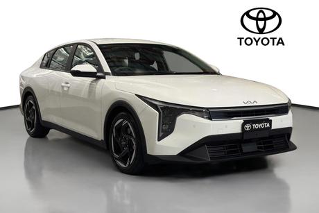 White 2025 Kia K4 Sedan Sport+