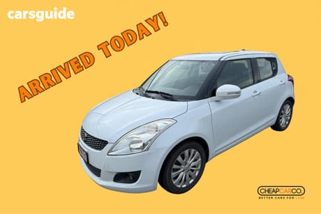 White 2011 Suzuki Swift Hatchback Glx