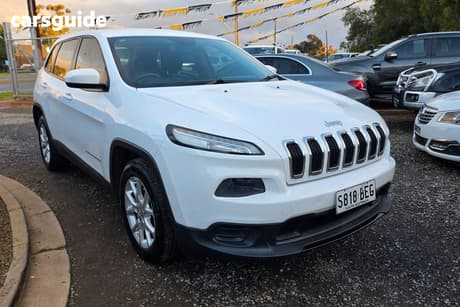 White 2015 Jeep Cherokee Wagon Sport (4X2)