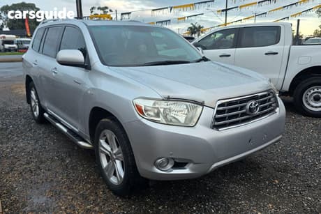 Silver 2010 Toyota Kluger SUV GRANDE