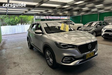 Silver 2023 MG HS Wagon Excite