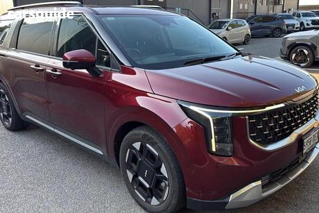 Red 2025 Kia Carnival Wagon Gt-Line