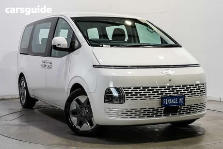 White 2025 Hyundai Staria Wagon