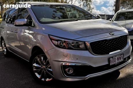 Silver 2016 Kia Carnival Wagon Platinum