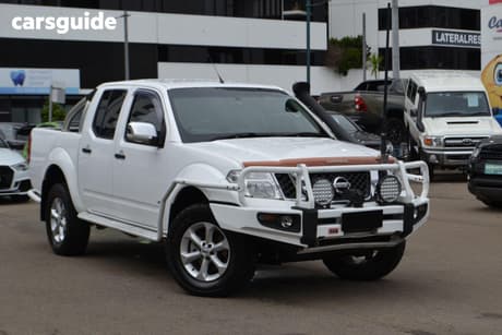 White 2014 Nissan Navara Dual Cab Pick-up St-X Blackline Edition (4X4)